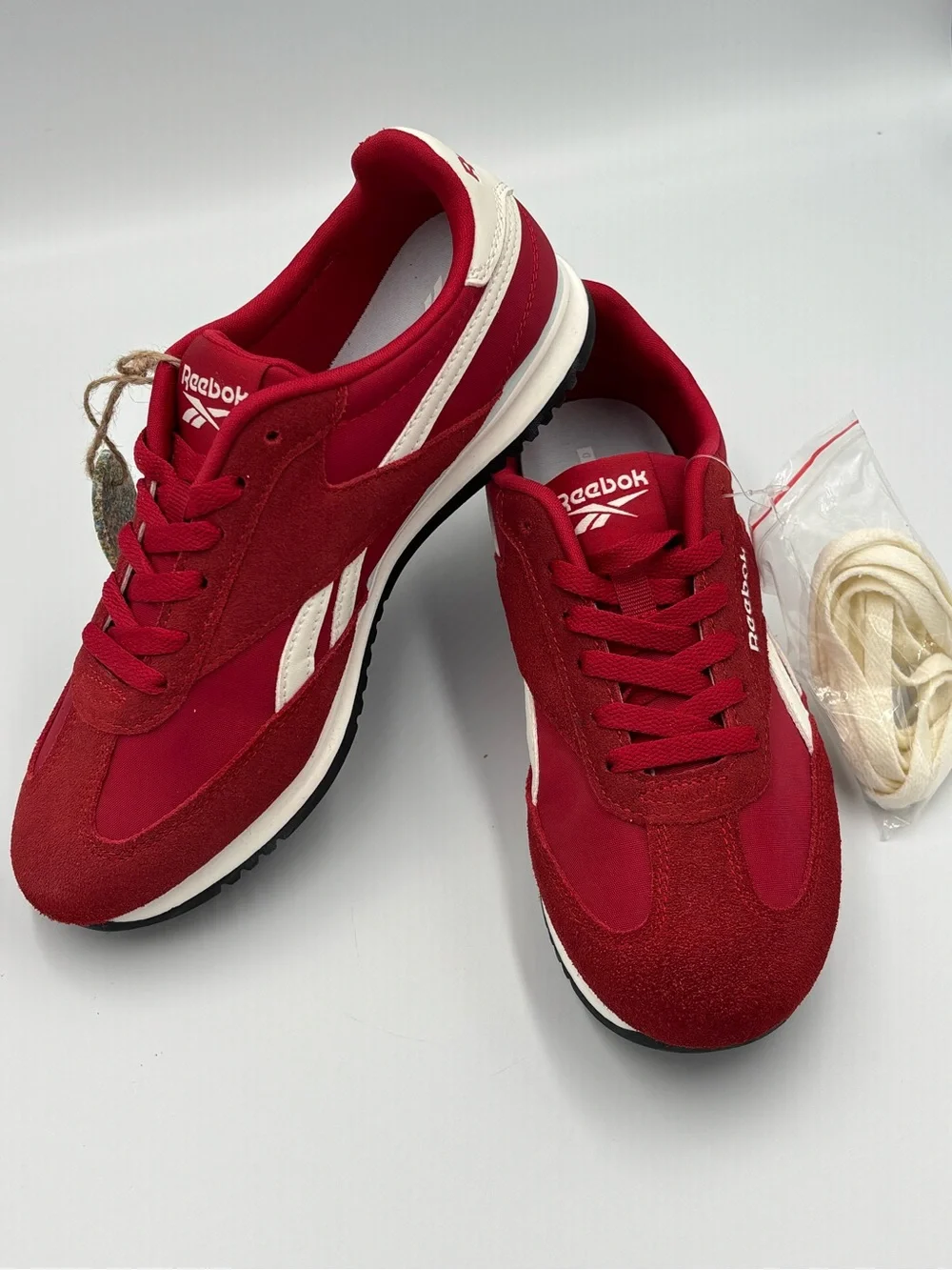 Reebok Women’s Red Suede Nylon Retro Sneakers OrthoLite Size 7 New